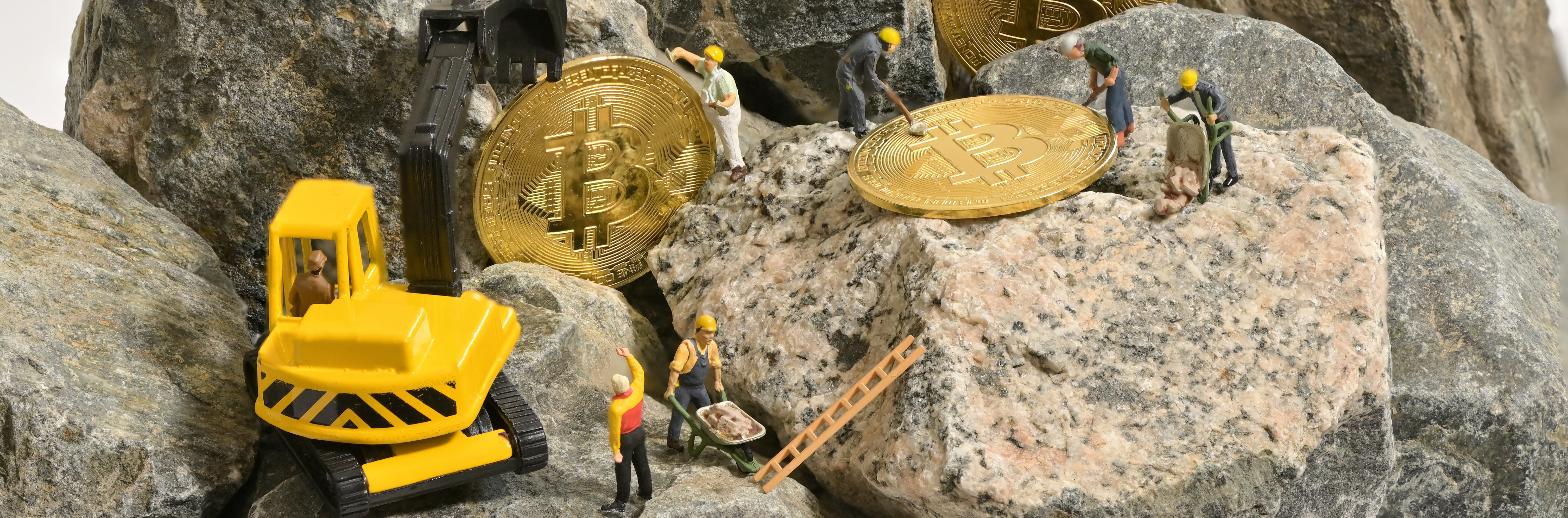 Abu Dhabi Bans Crypto Mining on Agricultural Land, Imposes Dh100,000 Fine